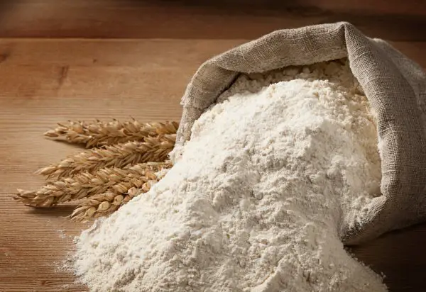 Flour and wheat ears